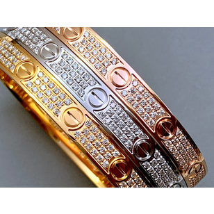 LOVE bracelet with full diamonds