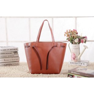 Leather tote