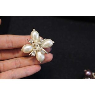 White pearls brooch