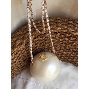 Pearl chain clutch