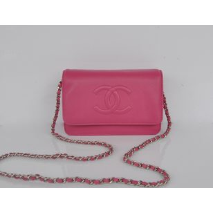 Fuchsia leather flap bag