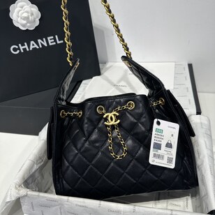 25 caviar leather  small hobo