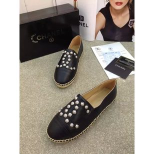 Calfskin leather rivet double C logo casual flats