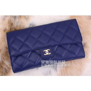 Quilting Wallet with Double C logo Interlock Detail