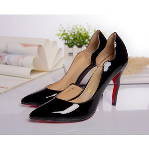 patent leather point head pump