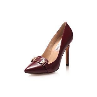 Claret patent leather pointed head pump