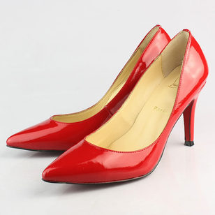 Red Patent Leather Pointed-end Pump