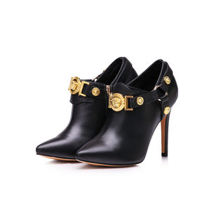 Black leather point head ankle boots