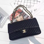 Chanel caviar leather V quilting flap bag