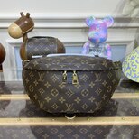 Louis Vuitton DISCOVERY BUMBAG