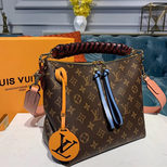 Louis Vuitton Beaubourg Hobo