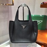 Prada tote bag 1BG335